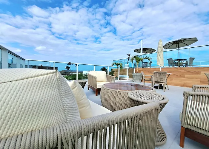 Nixxus Luxo e requinte á 50 m do mar e próximo as piscinas Naturais